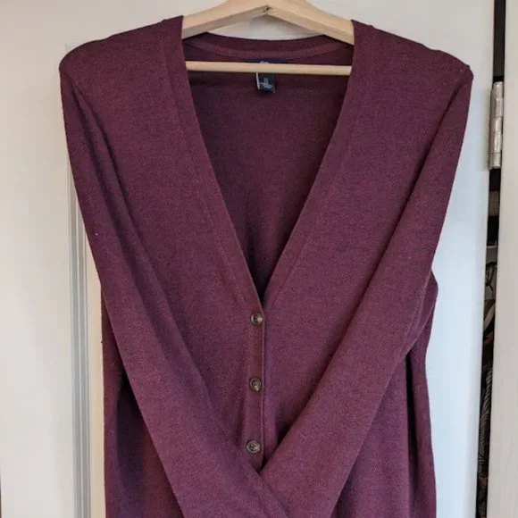 Gap Wine Colored V-Neck Cardigan - Picture 3 of 4